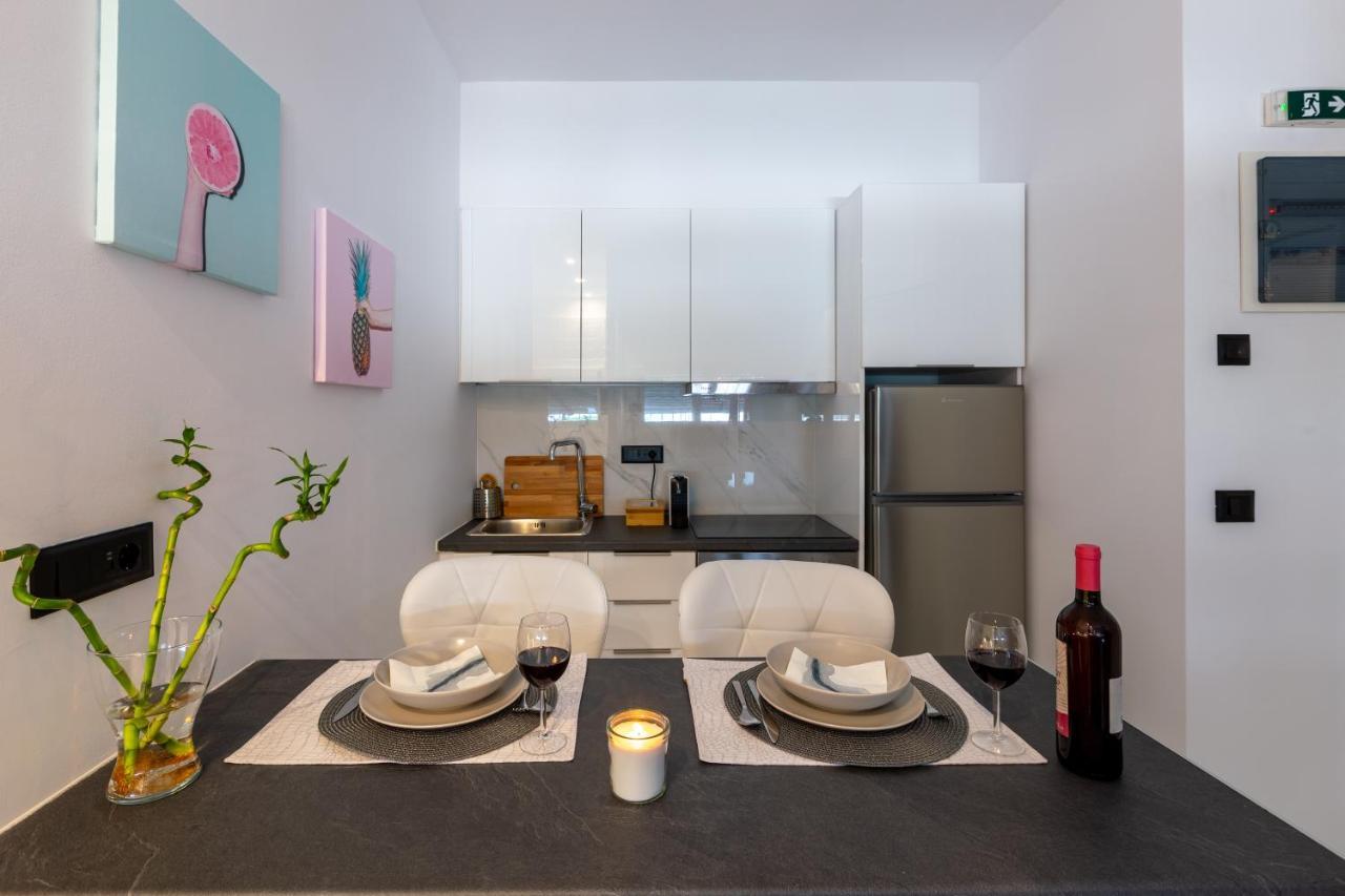 Mandevilia Suites เอเธนส์ ภายนอก รูปภาพ